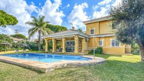 Villa for sale in El Rosario, Marbella East