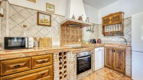 Villa for sale in El Rosario, Marbella Est