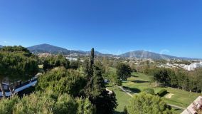 Apartment for sale in Atalaya Golf, Estepona East