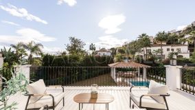 Villa en venta en Los Arqueros, Benahavis