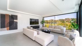 Villa for sale in Atalaya, Estepona East