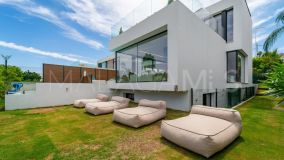 Villa for sale in Atalaya, Estepona East