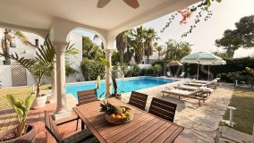 Villa for sale in El Paraiso, Estepona Öst