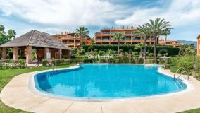 Appartement rez de chaussée for sale in Benatalaya, Estepona Est