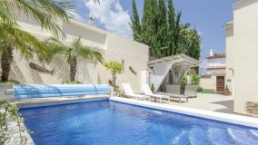 Villa for sale in Linda Vista Baja, San Pedro de Alcantara