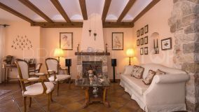 Magnificent rustic style villa, in one of the best luxury urbanizations of Alfas del Pi.