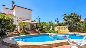 Villa pareada con 6 dormitorios en venta en Arenal