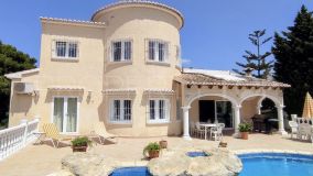For sale villa in Moraira with 4 bedrooms