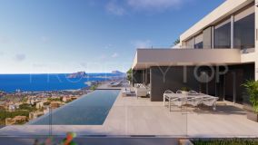 Buy Cumbre del Sol villa with 3 bedrooms