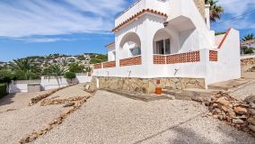 Villa to Reform within Walking Distance of Moraira
