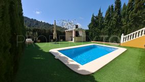 Lovely villa for sale in urbanization in the mountains near Oliva