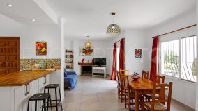 Se vende villa de 6 dormitorios en Calpe