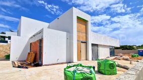 For sale villa in Moraira with 4 bedrooms