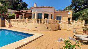 Impresionante villa orientada al sur con increíbles vistas al mar en La Granadella
