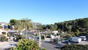 3-Bedroom apartment with lovely sea views, very close to Moraira.