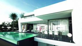 Villa for sale in Benalmadena