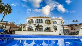 Beautifully finished villa with 6 bedrooms and spectacular views of the Peñon in Calpe!