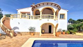 For sale villa in Benissa with 4 bedrooms