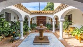 Buy 8 bedrooms villa in Sotogrande Costa