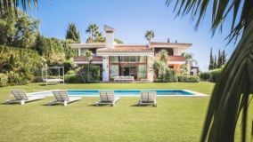 Villa for sale in Hacienda las Chapas, Marbella East