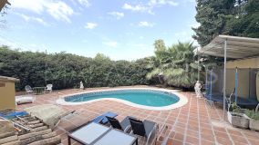 Villa for sale in El Rosario, Marbella East