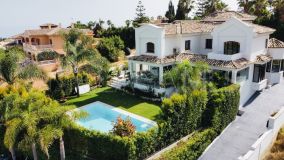 Villa for sale in Marbella City