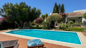 Villa for sale in Valle Romano, Estepona West