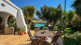 Villa for sale in Valle Romano, Estepona West