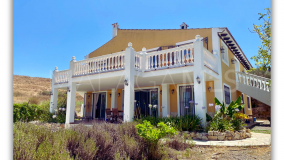 Cortijo for sale in Coin