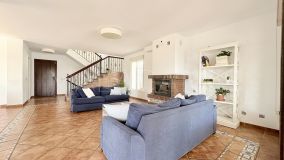 Villa for sale in Ricmar, Marbella Est
