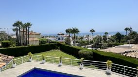 Villa for sale in Arena Beach, Estepona Väst