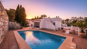 Villa for sale in Cerros del Aguila, Mijas Costa