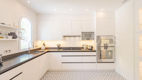 Town House for sale in Marbella Golden Mile