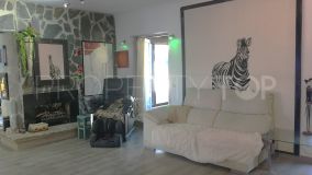 Se vende villa en Estepona Golf con 4 dormitorios