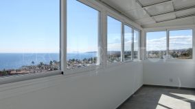 3 Bedroom penthouse duplex, Estepona beachside with panoramic sea views