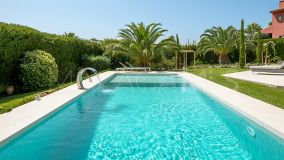 Villa for sale in El Herrojo, Benahavis