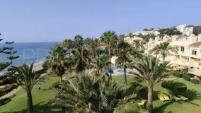 Apartamento en Primera Línea de Playa en Cala de Mijas: Lujo y Comodidad en la Costa del Sol