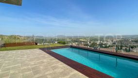 Stunning townhouse wih pool and spectacular views