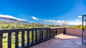 Casa de campo con vistas panorámicas a la montaña y al mar en venta en Entrerrios, Mijas Costa