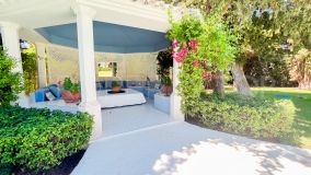Villa en venta de 7 dormitorios en Calahonda