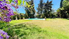 For sale villa in Calahonda with 7 bedrooms