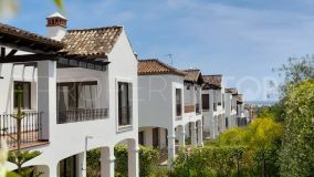 Brand New Luxury 4-Bedroom Semi-Detached Villa on Frontline Golf Location, in Estepona.