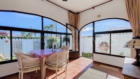 Hus i byn for sale in Jardin Tropical, Manilva