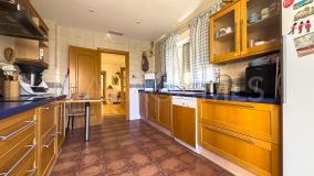 Villa for sale in Puerto La Duquesa, Manilva