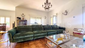 Villa for sale in Puerto La Duquesa, Manilva