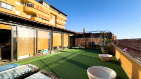 Penthouse for sale in Estepona Town