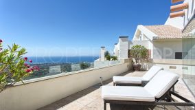 For sale penthouse in Los Monteros Hill Club with 3 bedrooms