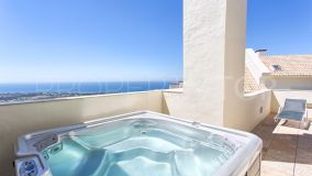 For sale penthouse in Los Monteros Hill Club with 3 bedrooms