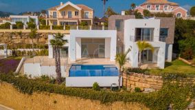 Villa en venta en Puerto del Capitan, Benahavis