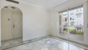 Apartamento en venta en Lorcrimar, Nueva Andalucia